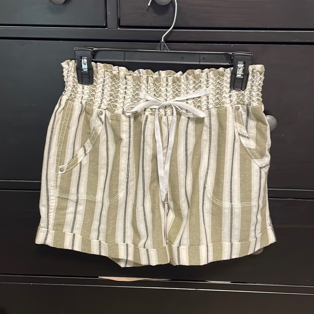 Elastic Waist Linen-like Shorts